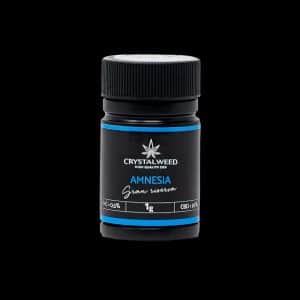 Flacone Crystalweed “Amnesia” da 1 g per infiorescenza CBD su sfondo nero.